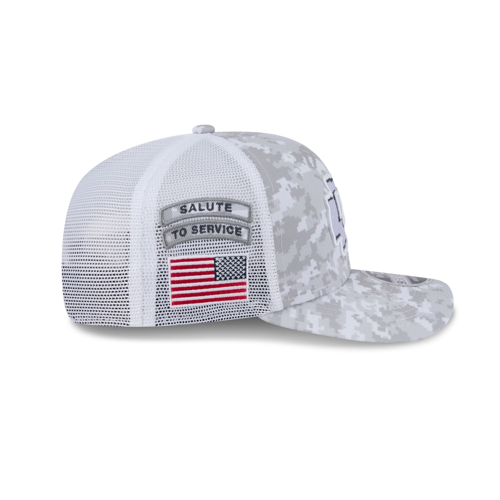 Kansas City Chiefs 2024 Salute to Service 9SEVENTY Trucker Hat