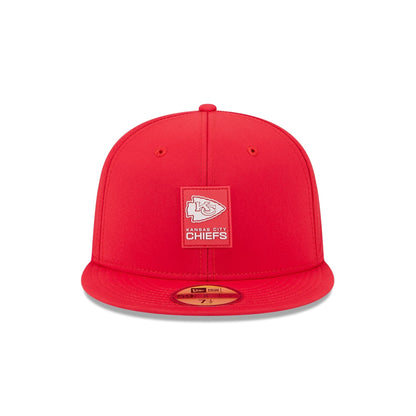 Kansas City Chiefs 2025 Sideline Hot Weather 59FIFTY Fitted Hat